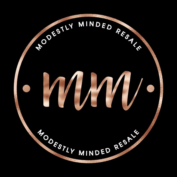 This is Modestly Minded's Posher, Serena! ❤️ to bookmark my modest closet! - Picture 1 of 8